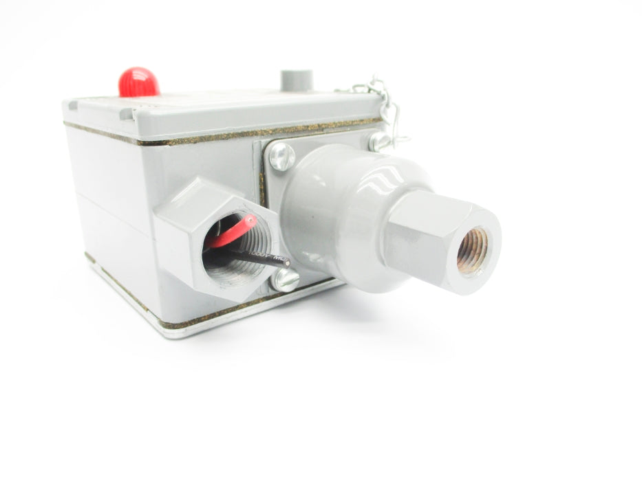 INDUSTRIAL SPARE PART 836T-T252JX15 SER. A 3-15PSI NSNP