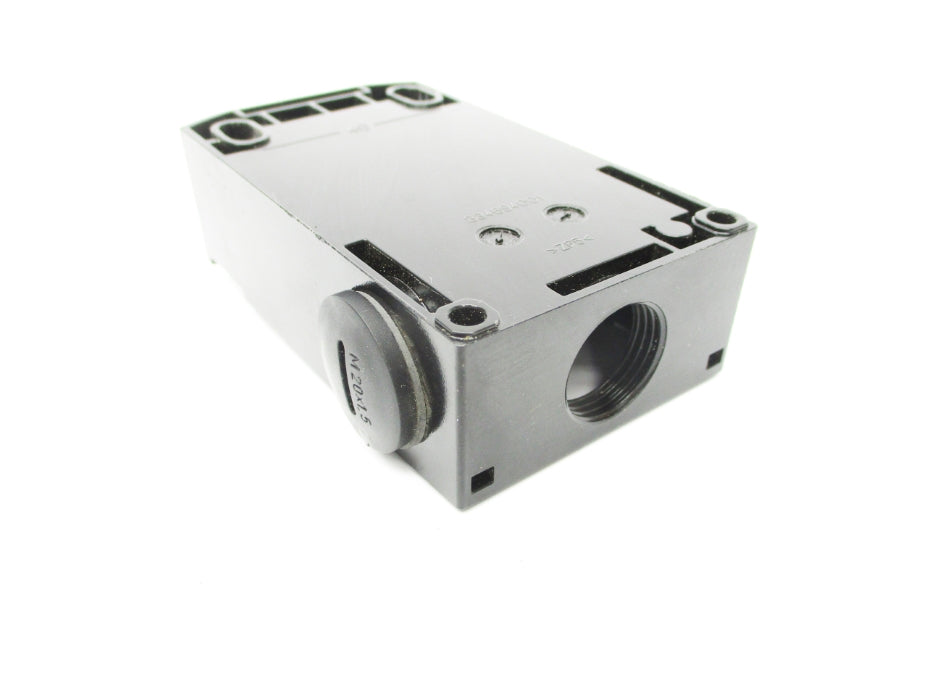 SIEMENS 3SE5162-0BE01 (AS PICTURED) UNMP