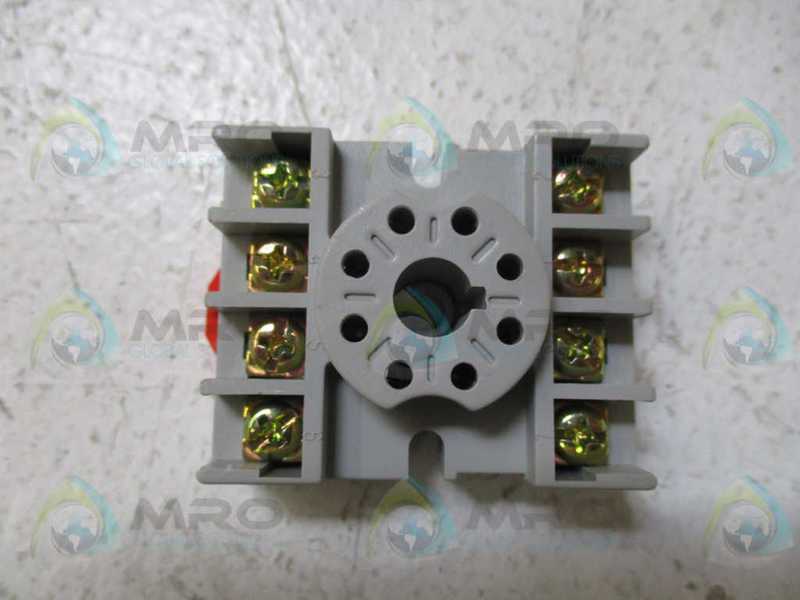 MAGNECRAFT 70-464-1 RELAY SOCKET *NEW IN BOX*