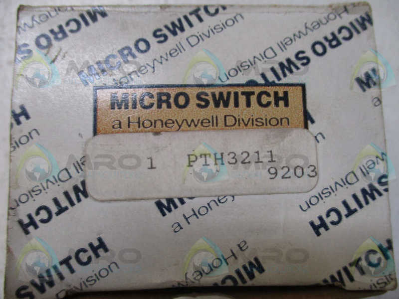 MICROSWITCH PTH3211 PUSHBUTTON *NEW IN BOX*