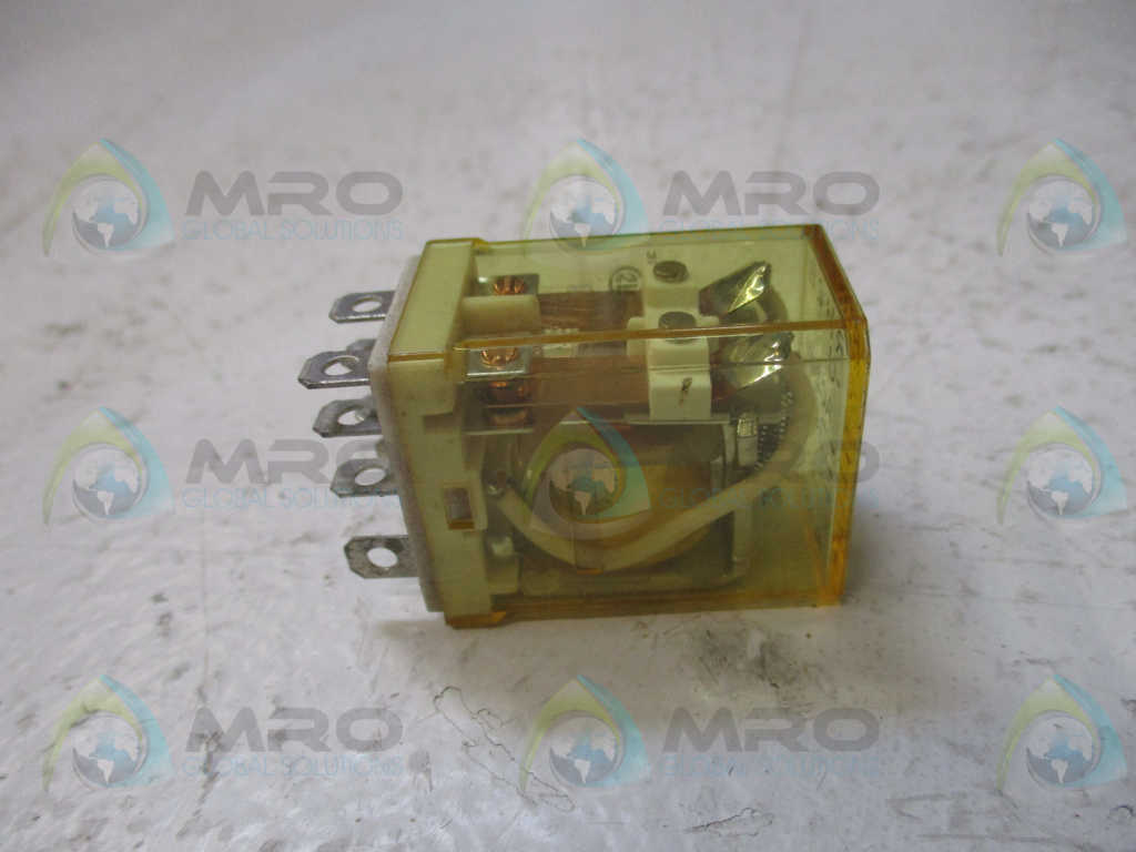 IDEC RH2B-U RELAY 24VAC 10A UNMP