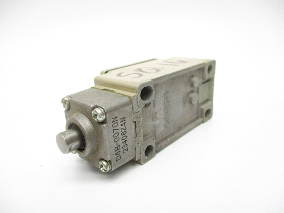 OMRON D4B-1570N UNMP