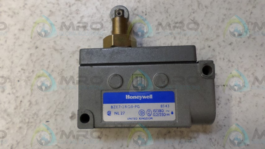 HONEYWELL BZE7-2RQ8-PG LIMIT SWITCH (GREY BODY) *USED*