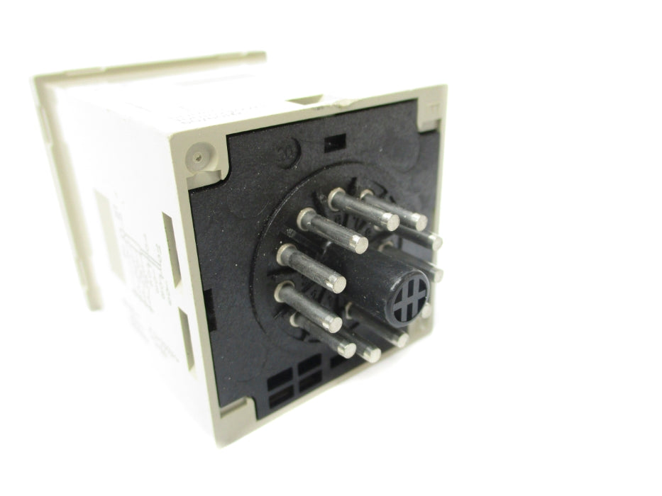 OMRON H3CR-A 0-3M 100/240VAC NSNP