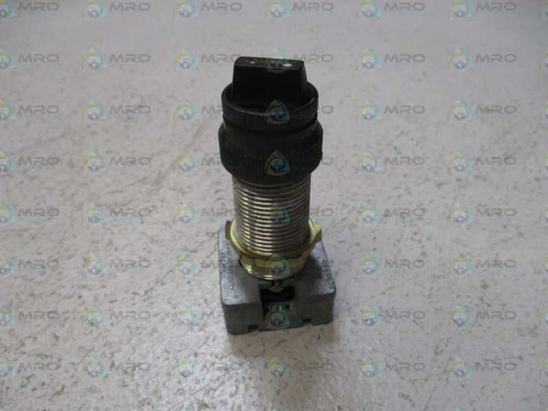 HUBBELL 60-8130 SELECTOR SWITCH *USED*