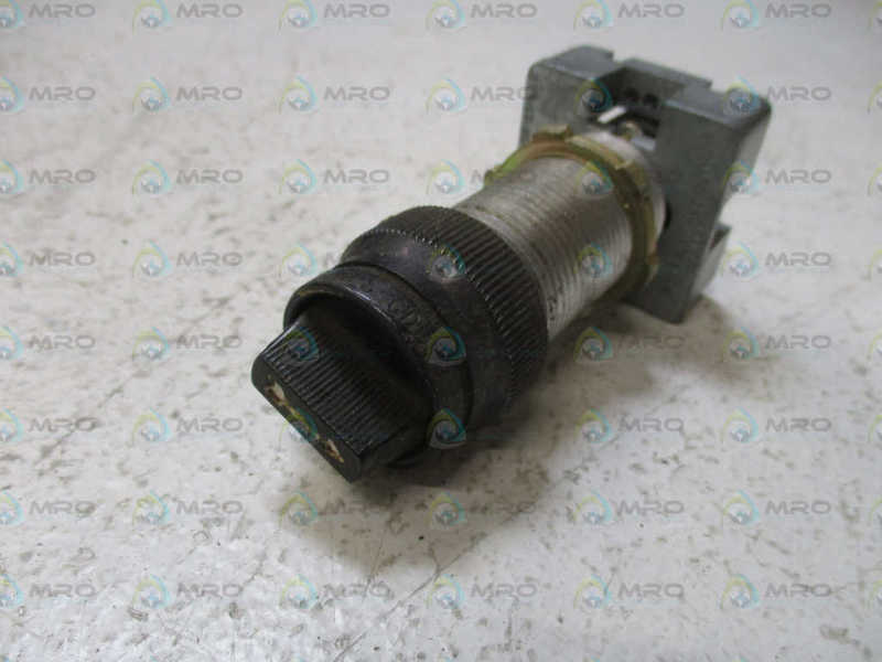 HUBBELL 60-8130 SELECTOR SWITCH *USED*