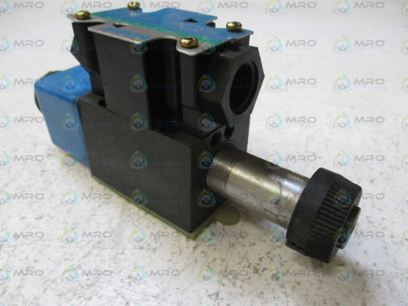 VICKERS DG4V-3S-2C-M-FW-B5-60 HYDRAULIC SOLENOID VALVE (AS PICTURED) *USED*