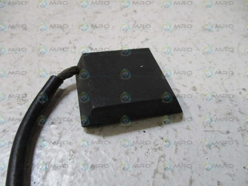 RELIANCE ELECTRIC RE44AP CARBON MOTOR BRUSH *USED*