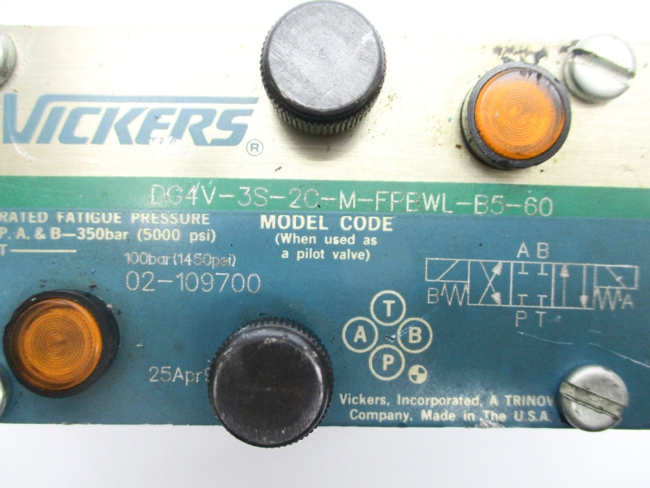 VICKERS DG4V3S2CMFPBWLB560 02-109700 1450PSI 110/120V UNMP