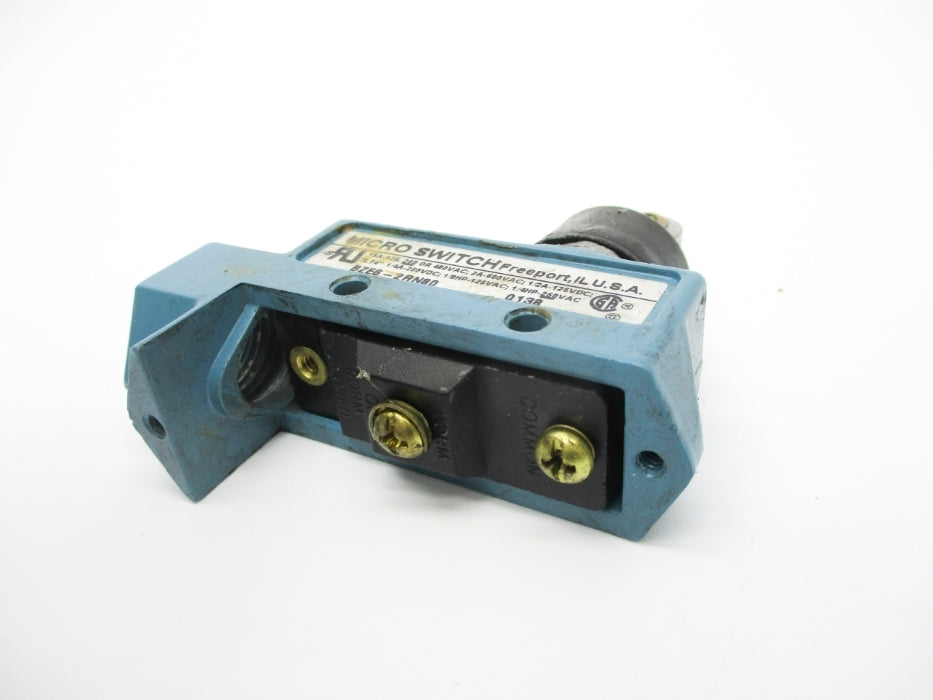 MICRO SWITCH BZE6-2RN80 600VAC 2A (AS PICTURED) UNMP