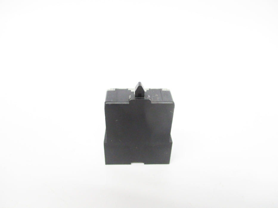 INDUSTRIAL SPARE PART 800M-XD2 SER. B 300VAC 10A NSNP