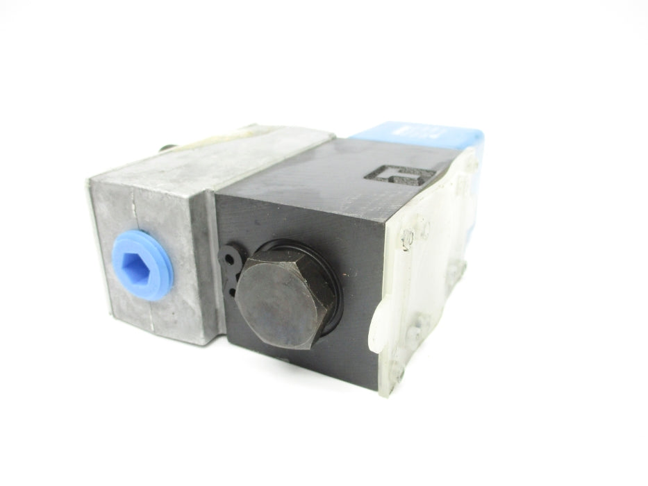 VICKERS DG4V3S2AMFPEWLB560 02-109630 5000PSI 110/120V NSNP