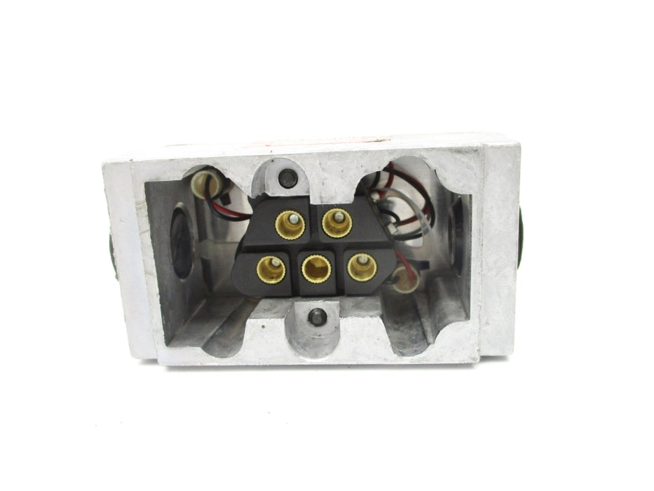 VICKERS DG4V3S2CMFPBWLB560 02-109700 5000PSI (AS PICTURED) 110/120V NSNP