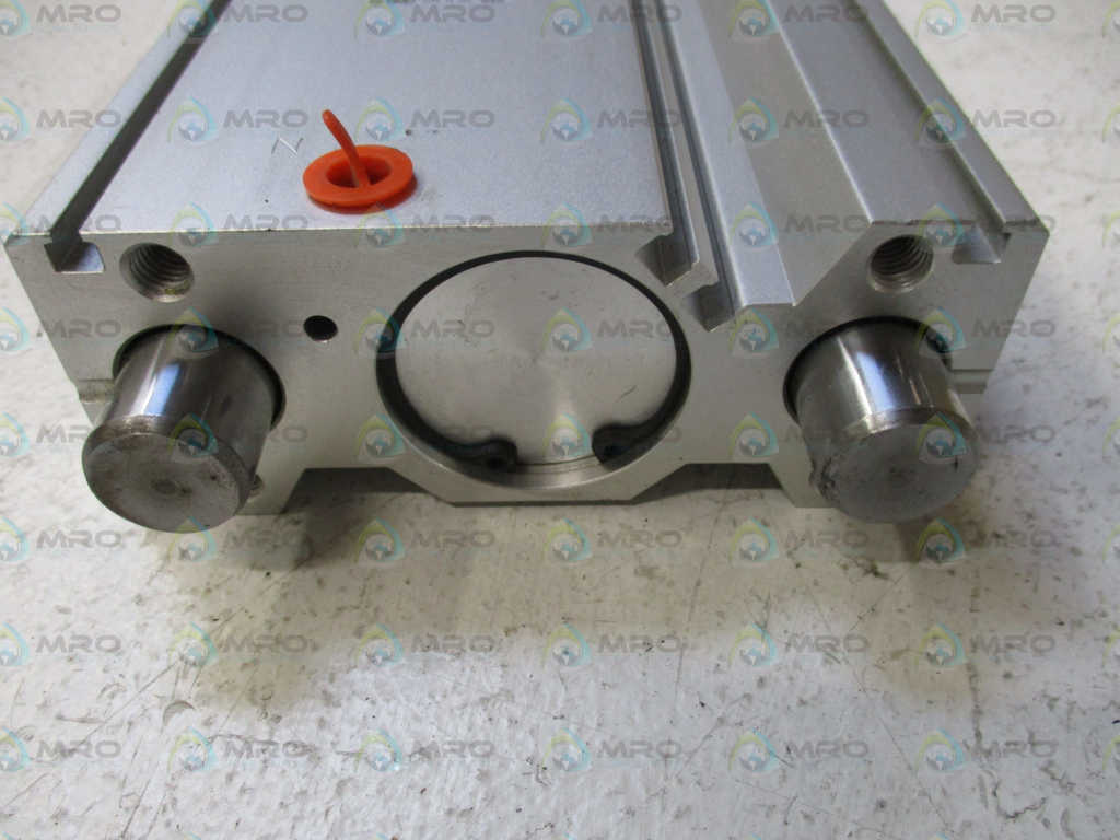 SMC MGQM40-100-XC18 CYLINDER *NEW NO BOX*