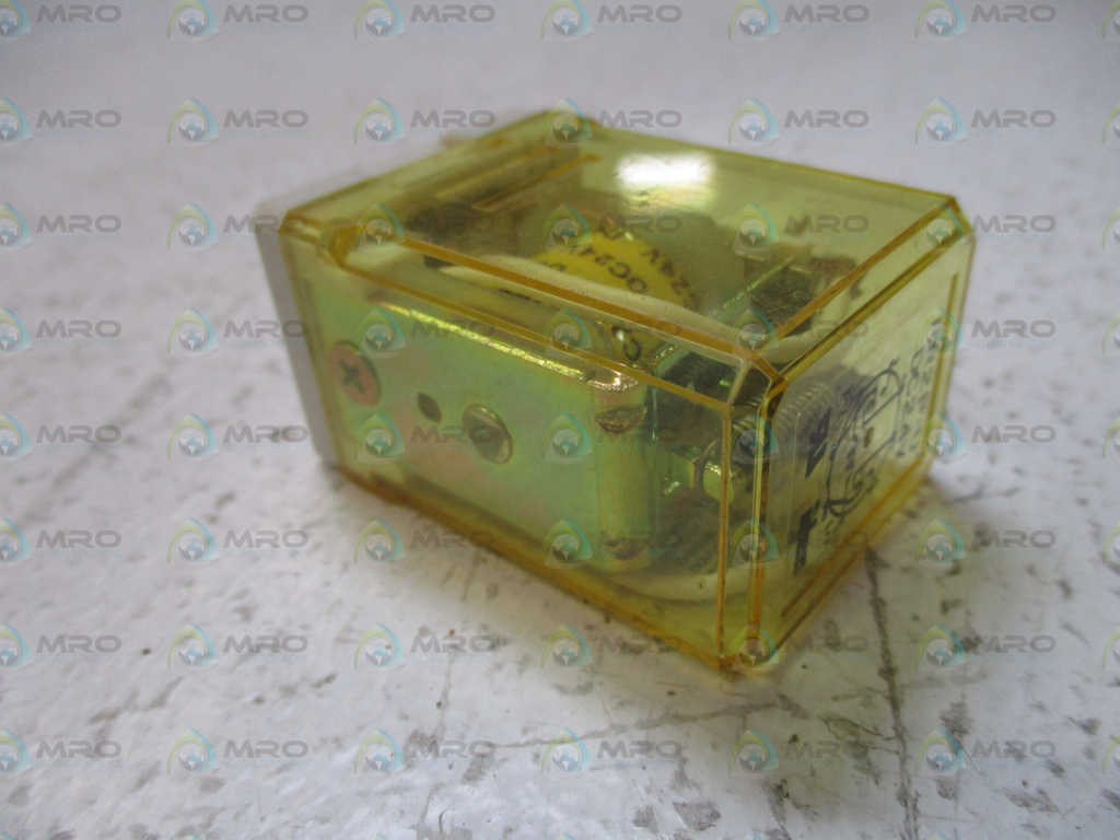 IDEC RR2P-U RELAY 24VDC *USED*