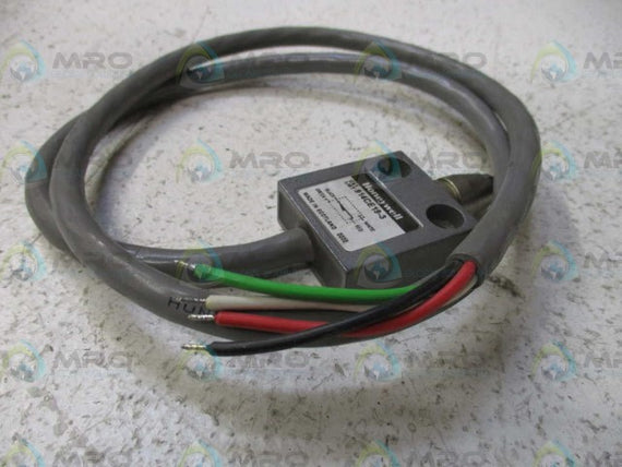 HONEYWELL 914CE19-3 LIMIT SWITCH *NEW NO BOX*