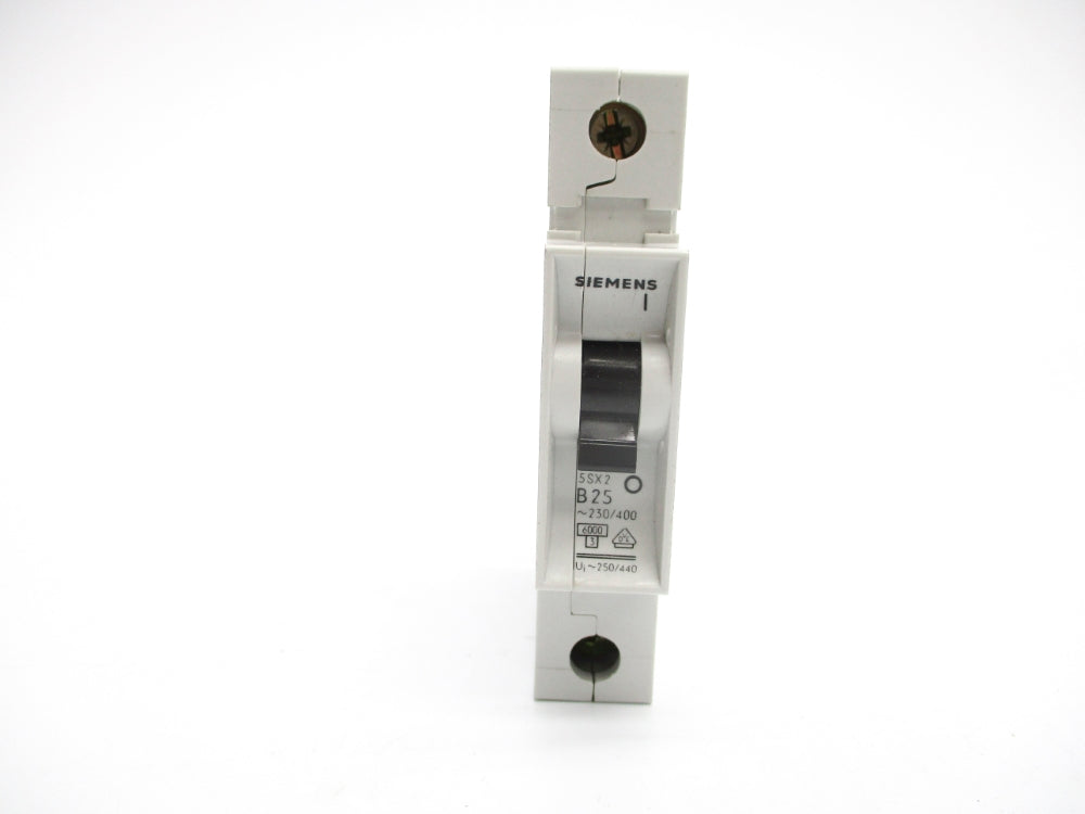 SIEMENS 5SX2B25 25A 230/400V UNMP