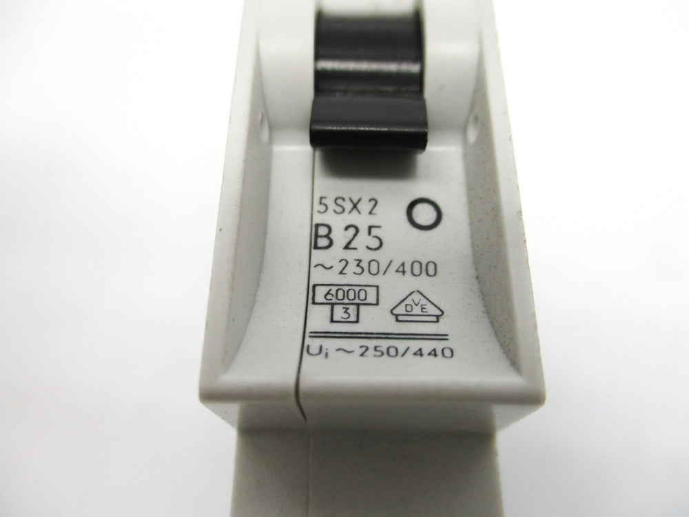 SIEMENS 5SX2B25 25A 230/400V UNMP
