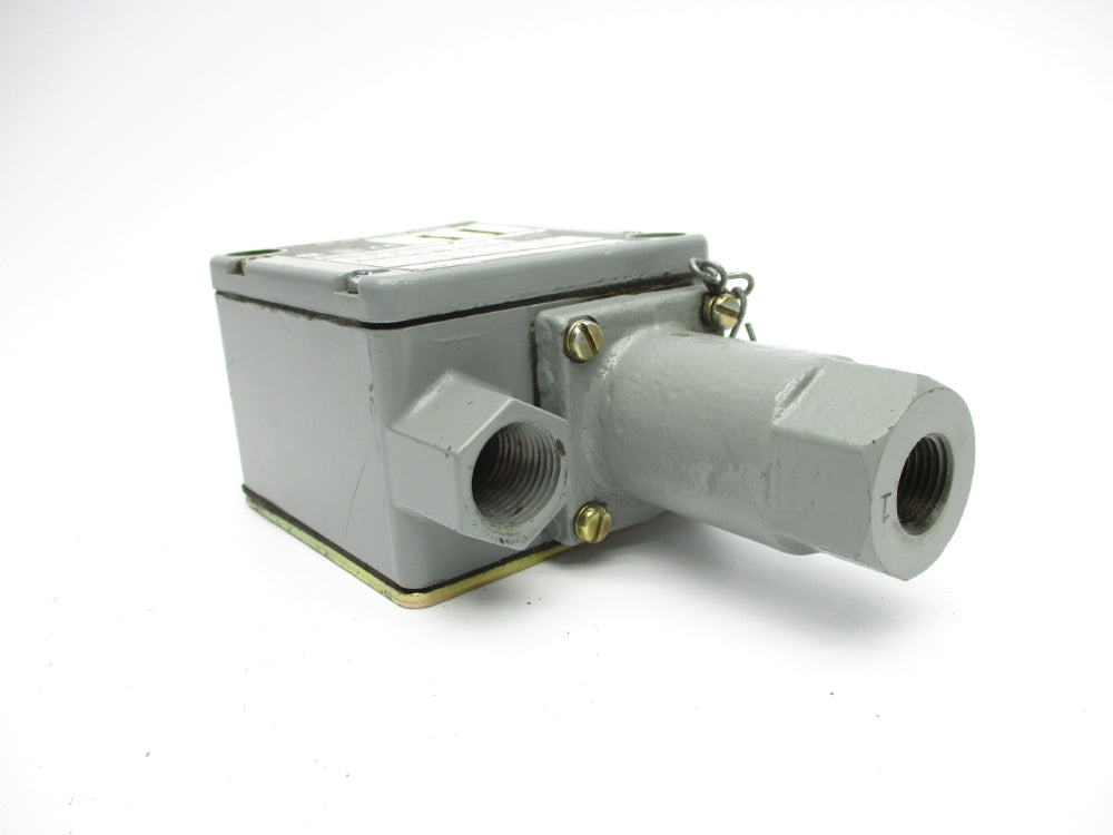ALLEN BRADLEY 836T-T301J SER. A 70-1000PSI UNMP