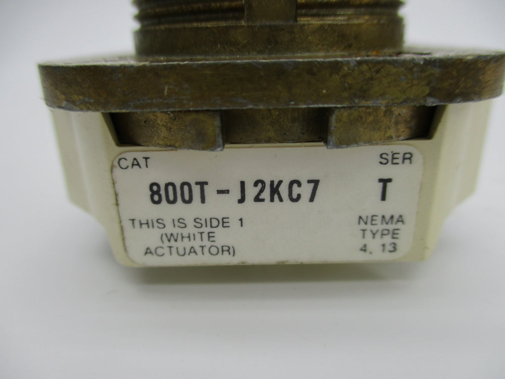 ALLEN BRADLEY 800T-J2KC7 SER. T NSNP
