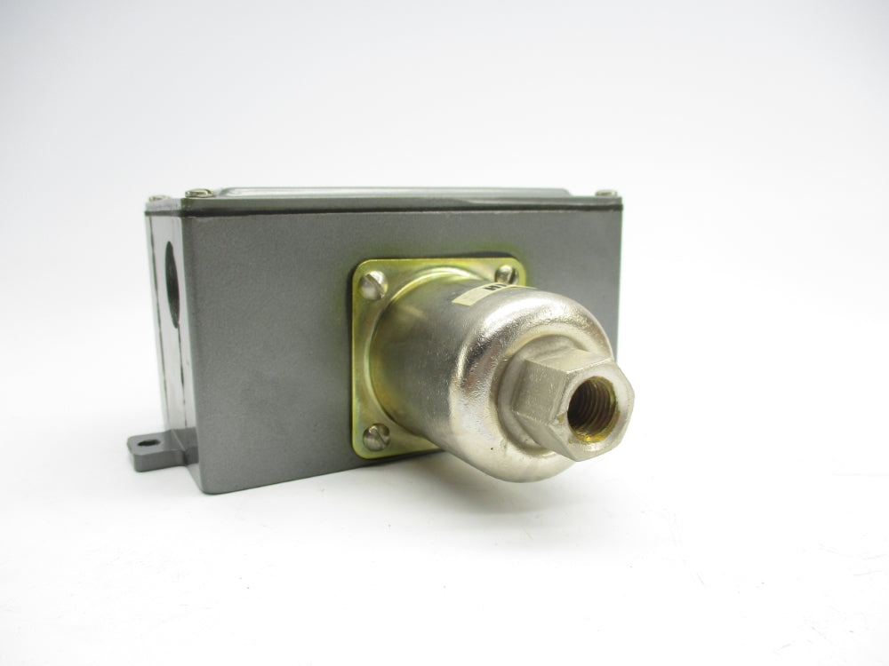 UNITED ELECTRIC J27KB150 125/250VAC 15A 0-40PSI NSNP