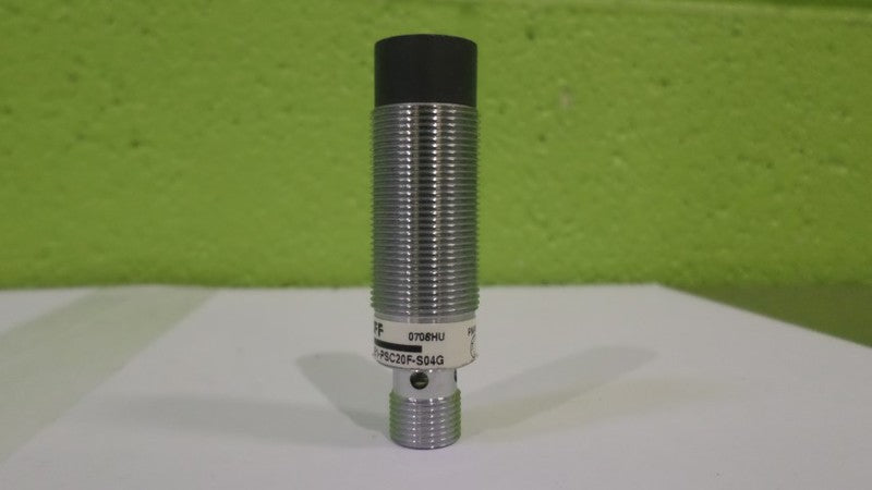 BALLUFF BES-M18ME1-PSC20F-S04G PROXIMITY SENSOR *NEW NO BOX*