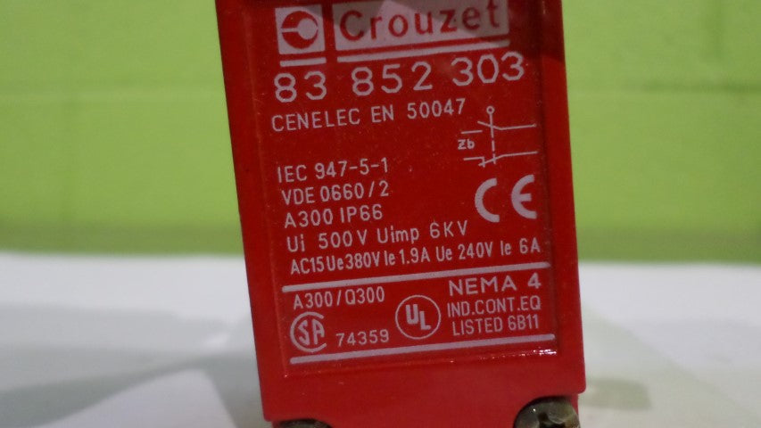 CROUZET 83-852-303 SWITCH *NEW NO BOX*