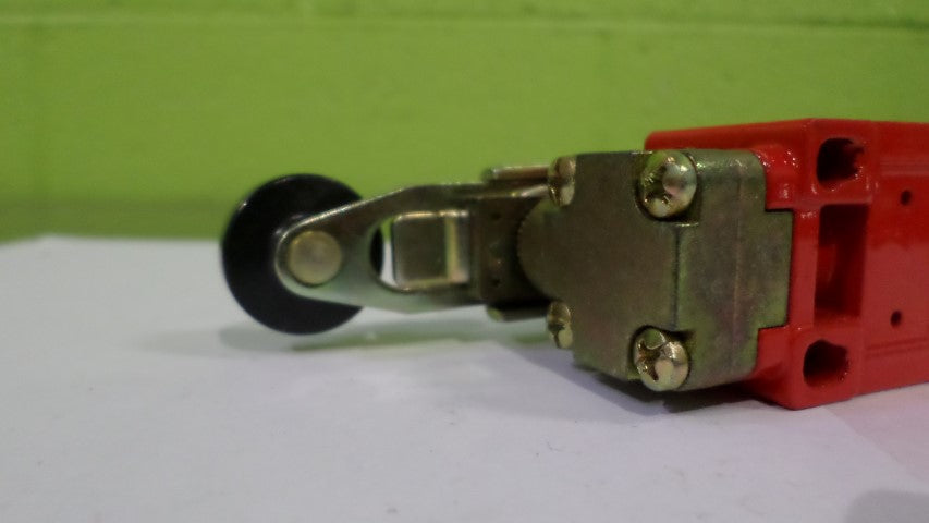 CROUZET 83-852-303 SWITCH *NEW NO BOX*