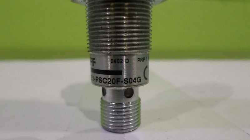BALLUFF BES-M18ME1-PSC20F-S04G SENSOR *NEW NO BOX*