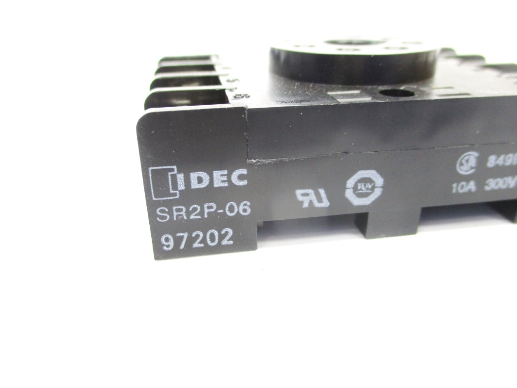 IDEC SR2P-06 300V 10A NSNP
