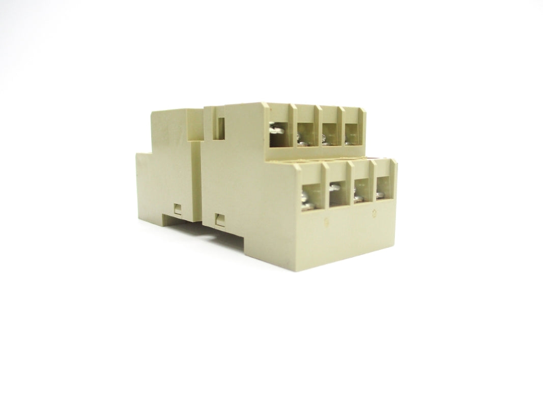 OMRON PYF-14A-N 250VAC 5A NSNP