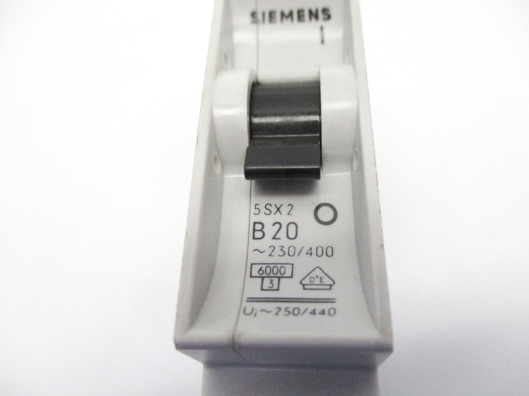 SIEMENS 5SX2-B20 20A 230/400V UNMP