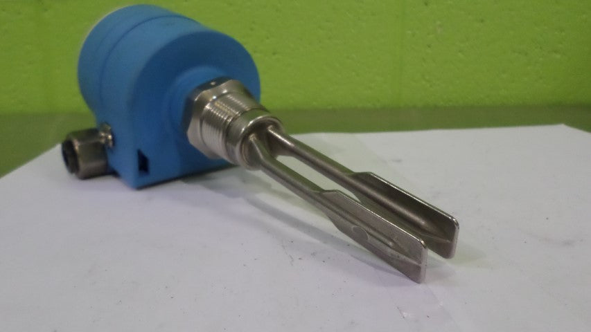 ENDRESS+HAUSER LIQUIPHANT II FTL360-RGN2A2L LEVEL SWITCH *NEW NO BOX*