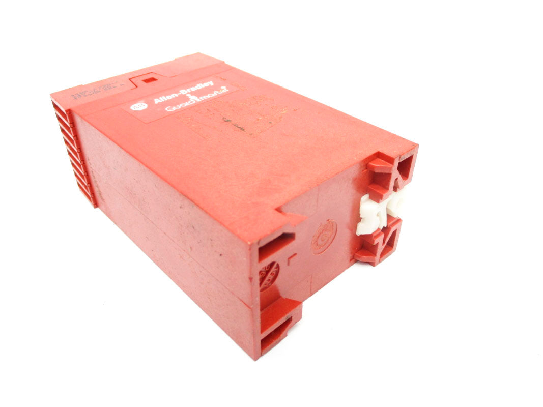 ALLEN BRADLEY 440R-C23017 SER. A 24VAC/DC UNMP
