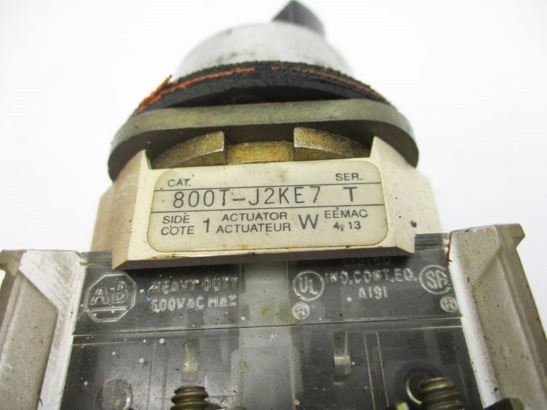 ALLEN BRADLEY 800T-J2KE7 SER. T UNMP