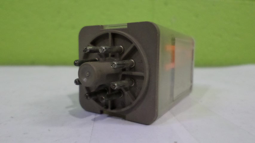 ALLEN BRADLEY 700-HA32Z24 SER. B RELAY 24VDC *USED*