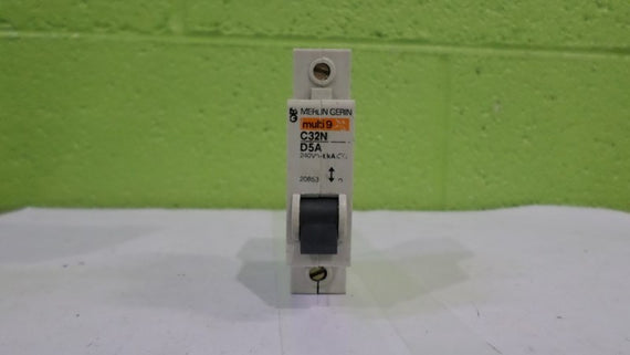 MERLIN GERIN 20853 CIRCUIT BREAKER 5A * USED *