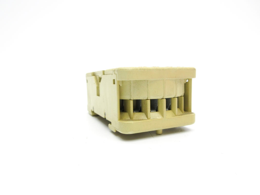 LUMBERG 111PGS 10A 380V UNMP