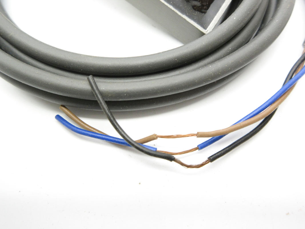 OMRON TL-W5E1 12-24VDC NSNP