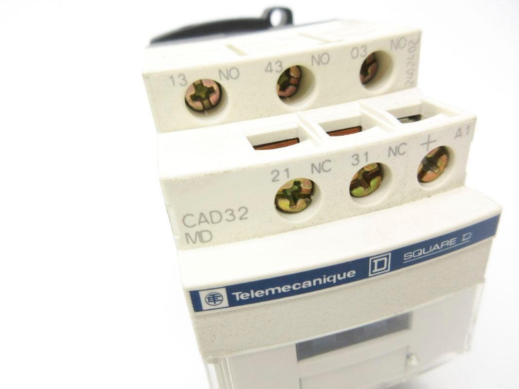 TELEMECANIQUE CAD32MD 220VDC NSNP
