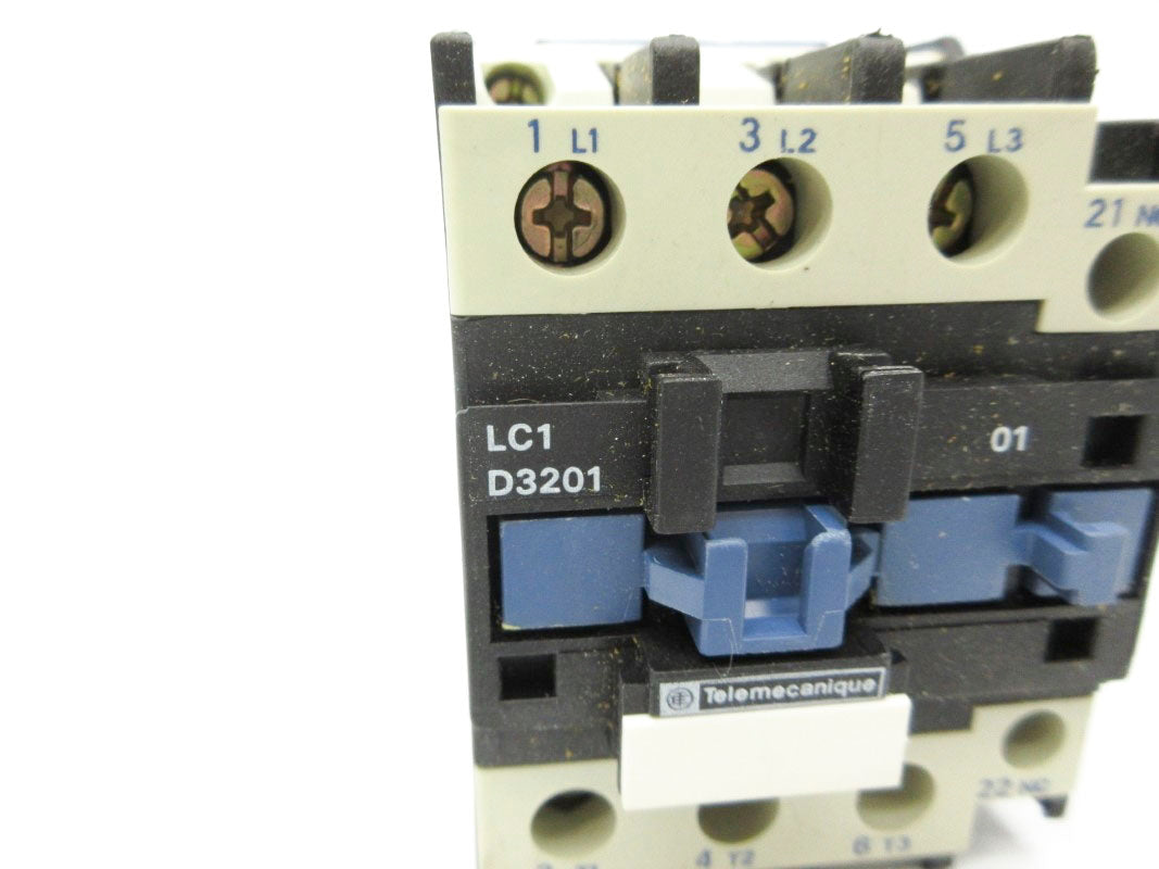 TELEMECANIQUE LC1D3201M6 220V NSNP