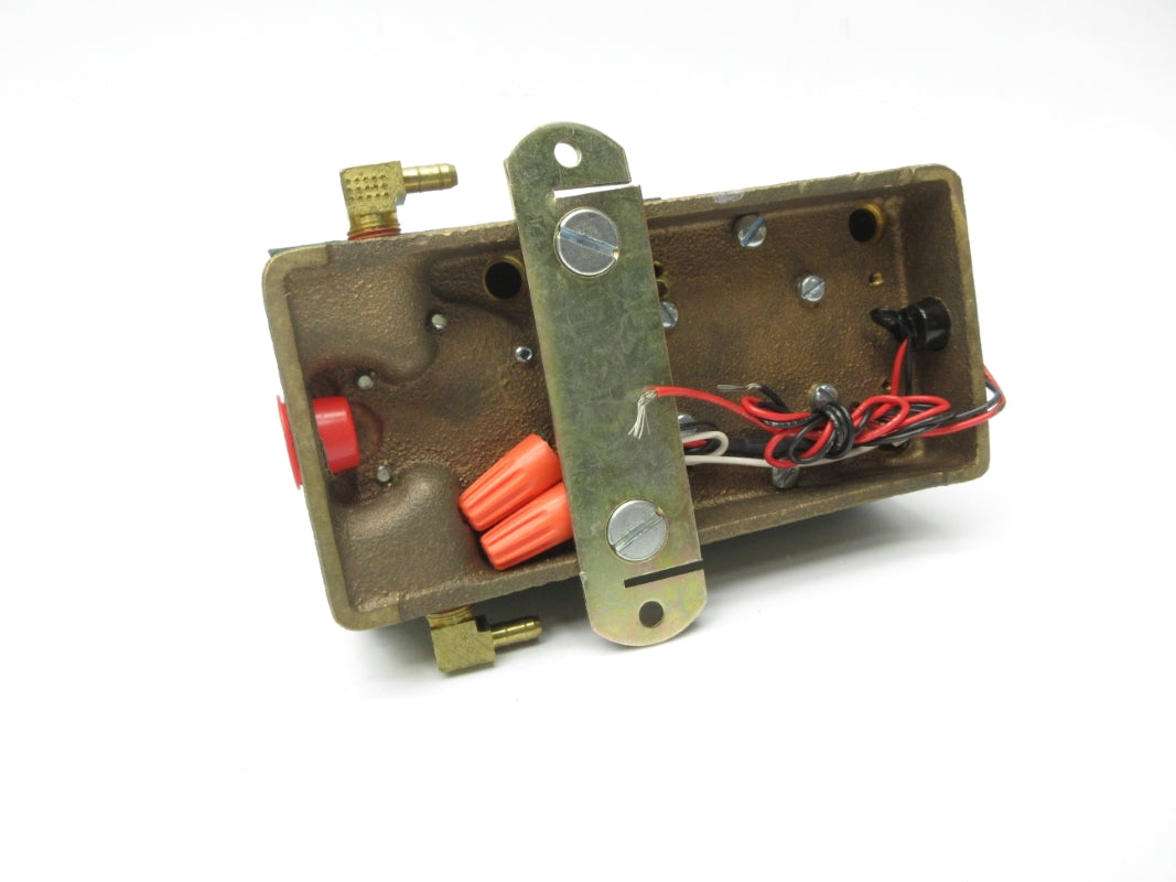 JOHNSON CONTROLS N-6820-1 16V 30PSI NSNP