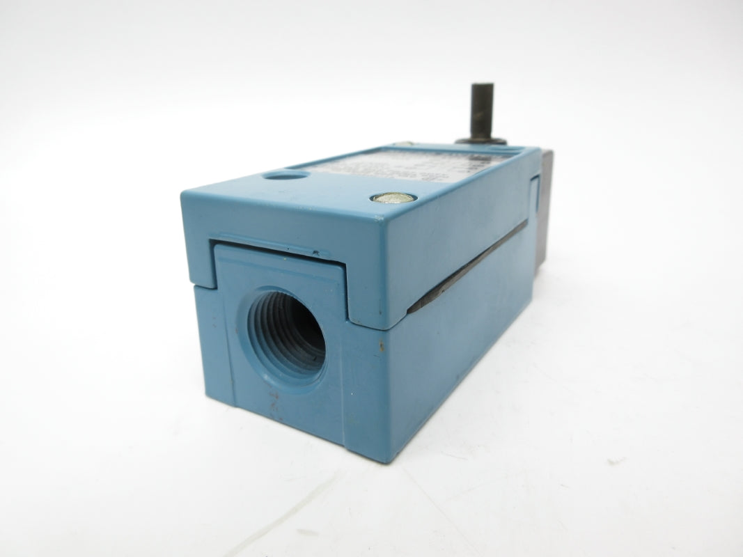 MICRO SWITCH LSQA6B134 600VAC 10A NSNP