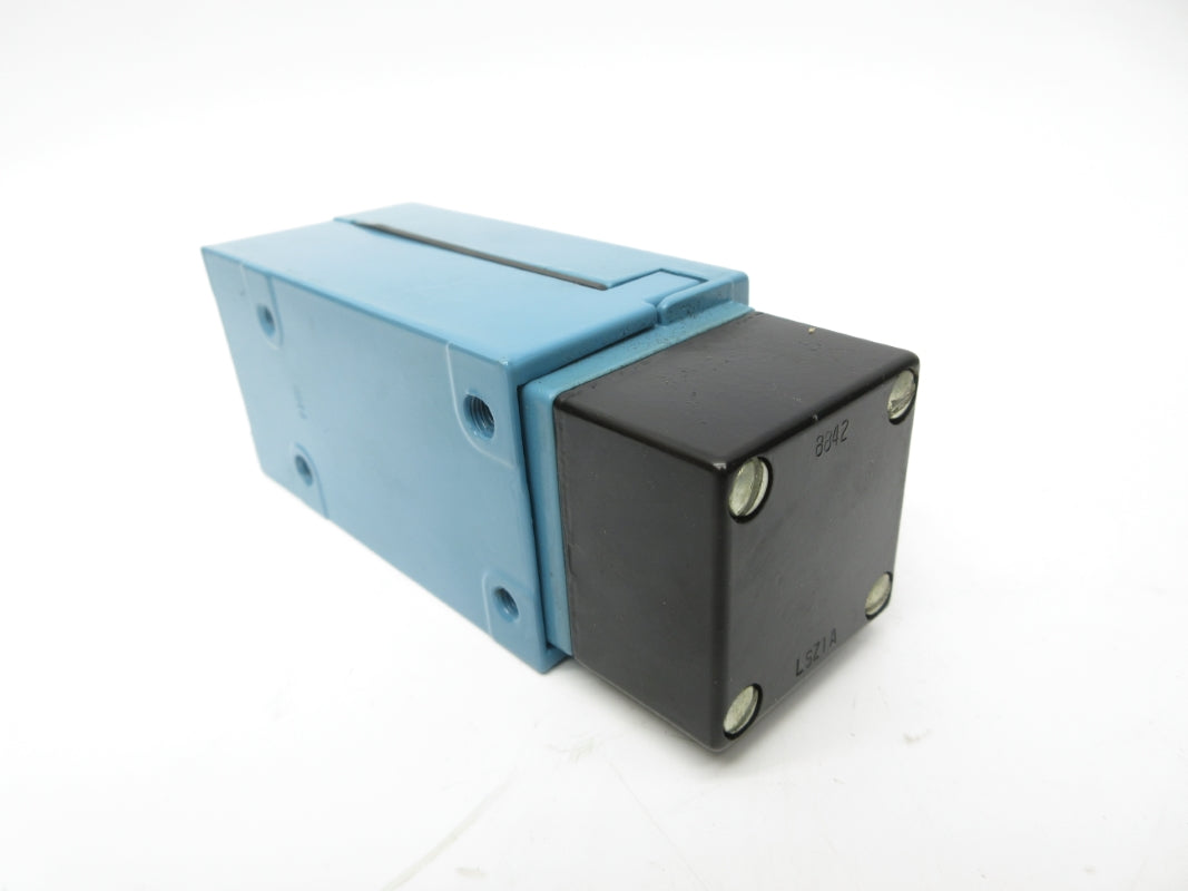 MICRO SWITCH LSQA6B134 600VAC 10A NSNP