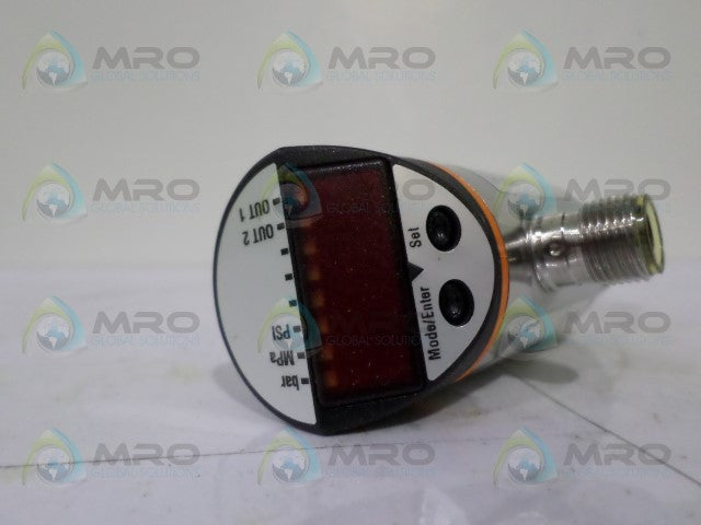 IFM EFECTOR PN7302 PRESSURE MONITOR *NEW IN BOX*