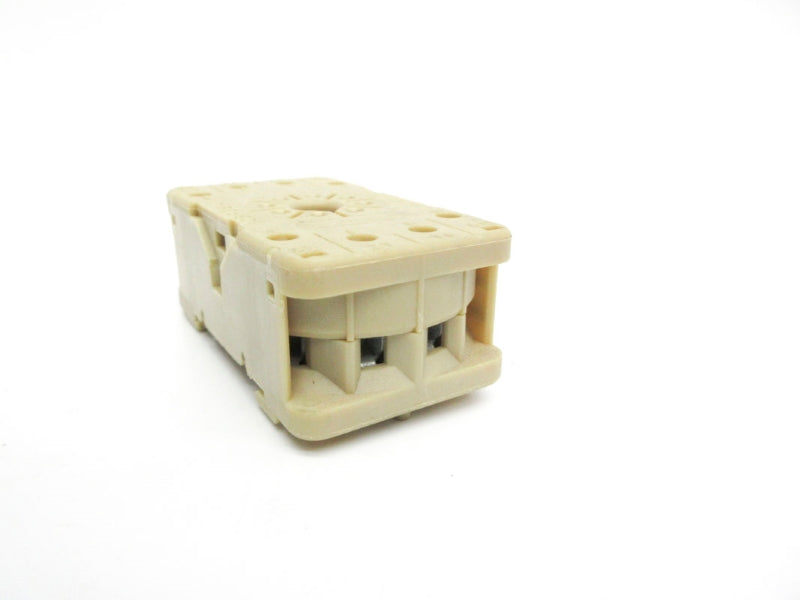 ALLEN BRADLEY 700-HN100 SER. A 300VAC 10A NSNP