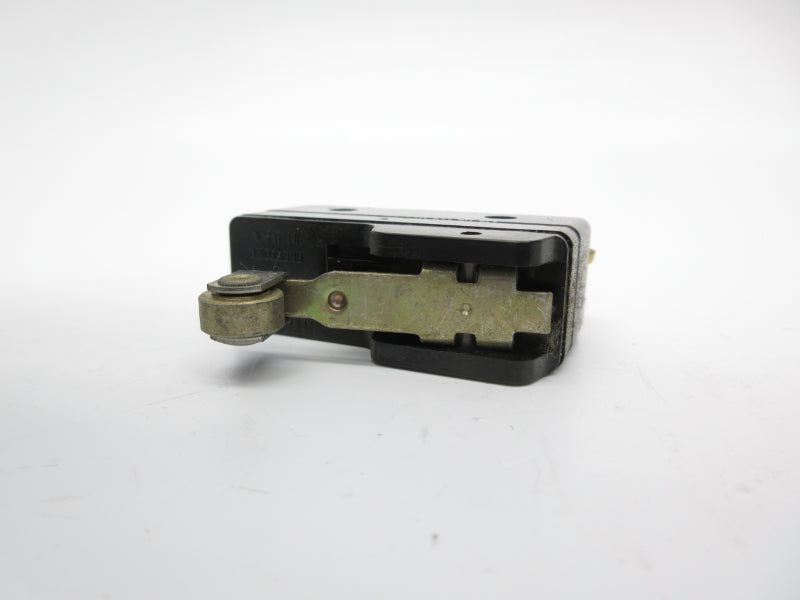 MICRO SWITCH YZ-7RW82237-P48-S 277VAC 15A NSNP