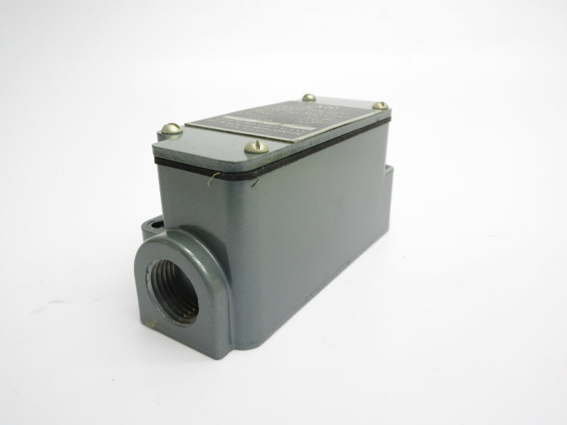 ALLEN BRADLEY PBSJ2-38 SER. B 440-550VAC 3A (BK/YL) NSMP
