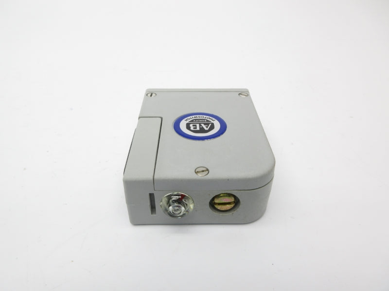 ALLEN BRADLEY 42DBS-5000 SER. B 10-30VDC (WH) NSMP