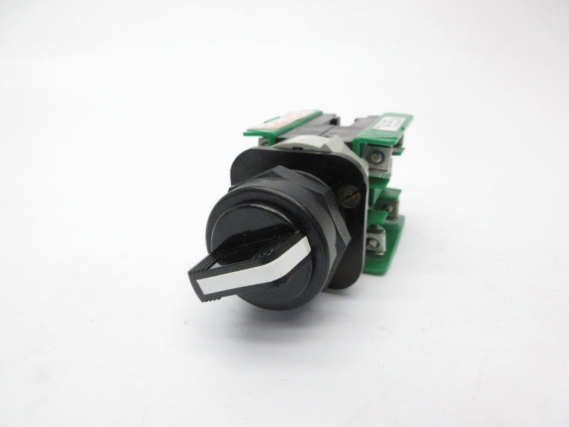 ALLEN BRADLEY 800H-NR2KP4PPXX SER. F (WH) NSMP
